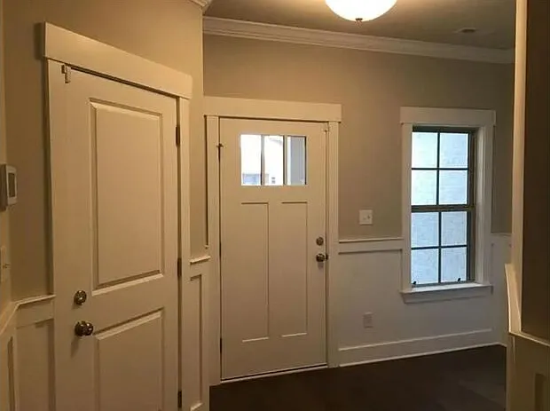 3 bed, 2.0 bath, 1730 sqft, $1,850 — Photo 2