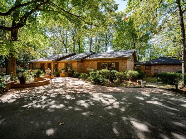 19 W Southern Pines Dr, Pine Bluff, AR 71603
