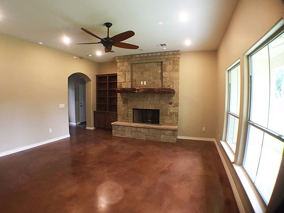 4th image of 112 Persimmon Dr