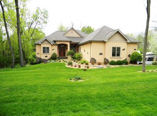 24219 W Hawthorne Ln, Antioch, IL 60002