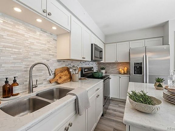4th image of 7414 W Roxbury Place