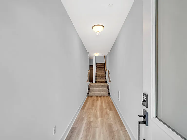 10208 Donatello Dr — Photo 3