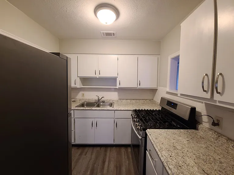 622 W Sunset Ave — Photo 4