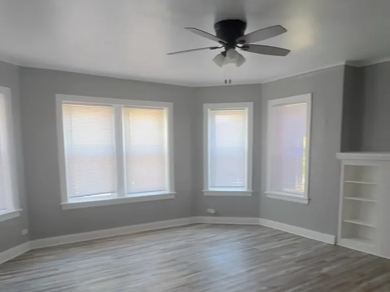 6842 S Calumet Ave #1 — Photo 2