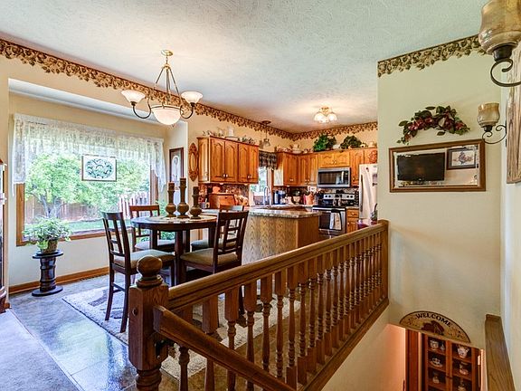 2nd image of 2336 Shalimar Dr