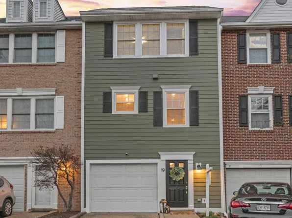 19 Herbert St, Alexandria, VA 22305
