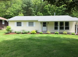 7 Crosmour Rd, Rhinebeck, NY 12572