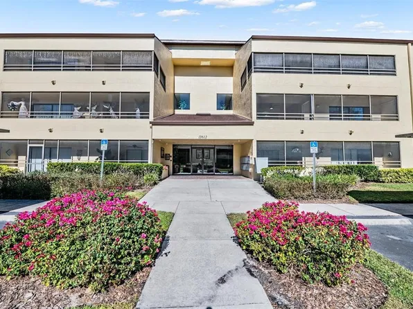 13612 S Village Dr APT 212, Tampa, FL 33618