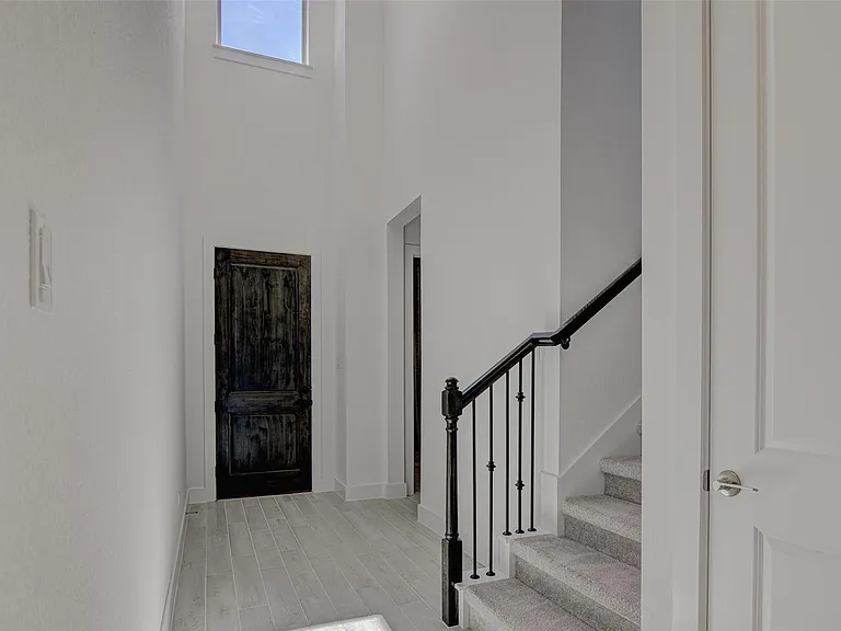 22300 Lago Lookout Ln — Photo 10