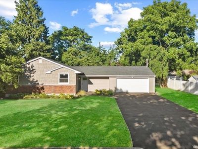 15 Windward Lane, Commack, NY, 11725