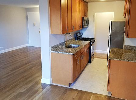 3rd image of 1655 Undercliff Ave APT 5C