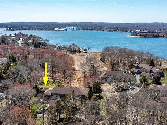 5th image of 255 Seabreeze Dr
