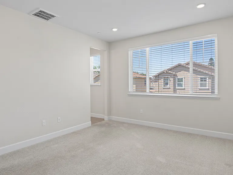 548 Aliki Dr — Photo 30