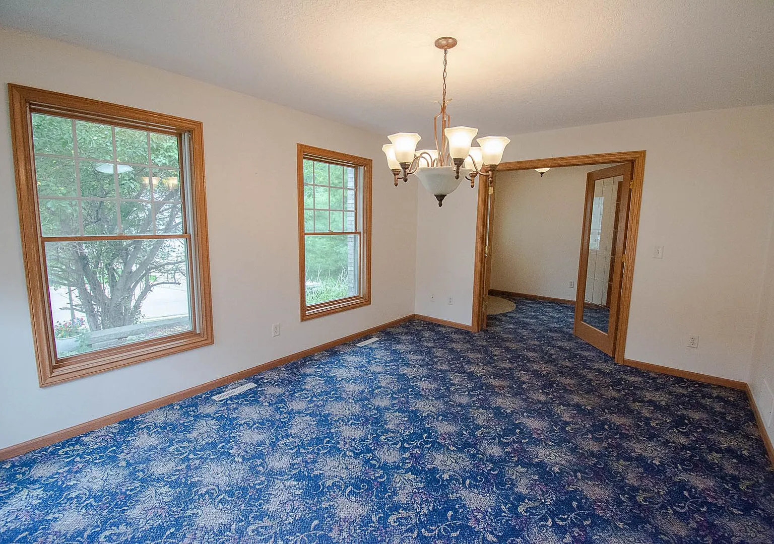 Rare Viking Hills Rental Opportunity - One Level Living! — Photo 4