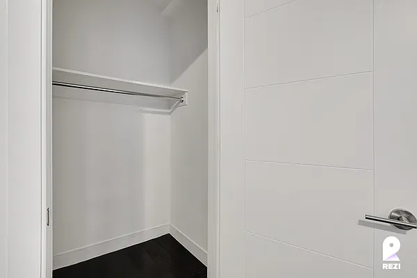 Rented by REZI | media 117