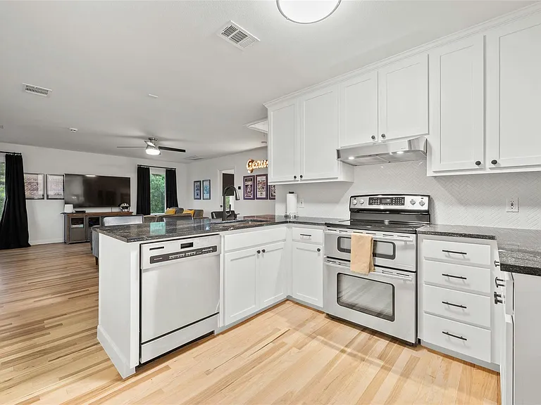 4710 Eck Ln — Photo 33
