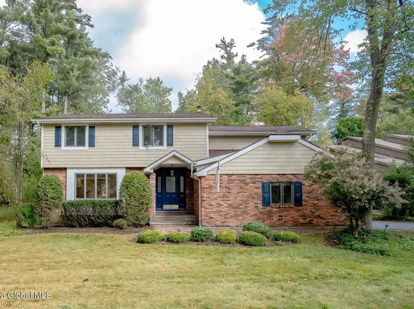 69 Bentwood Court #E, Albany, NY 12203