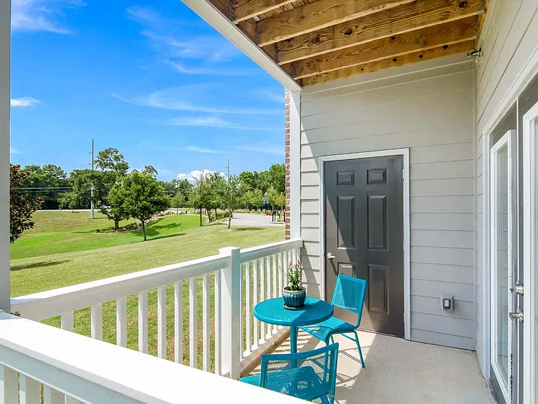 Colonnade at Eastern Shore — Photo 8