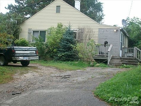 1st image of 900 Charlton Blvd