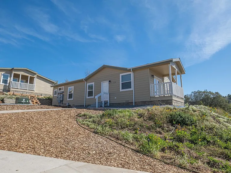 1132 Old Mountain View Rd — Photo 26