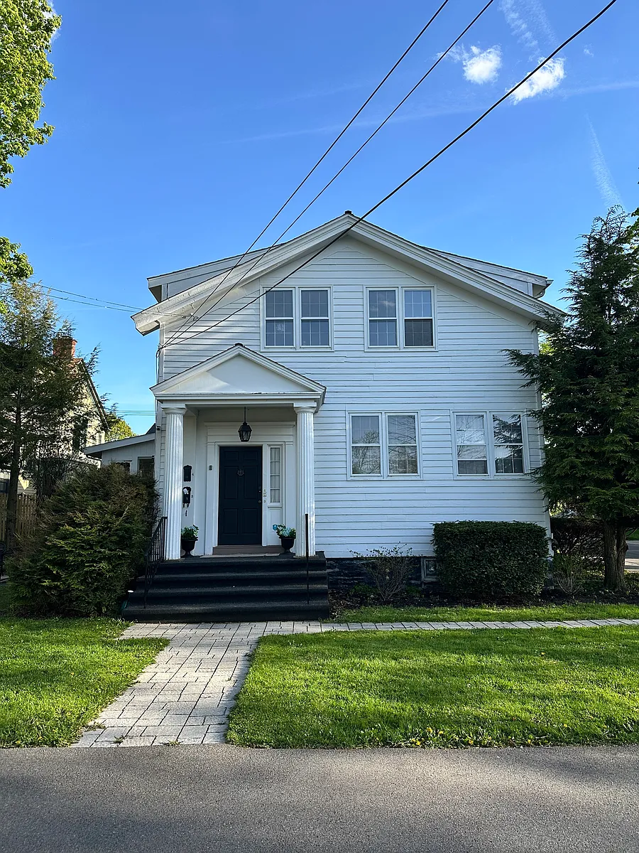 Building Photo - 301 E Genesee St #4