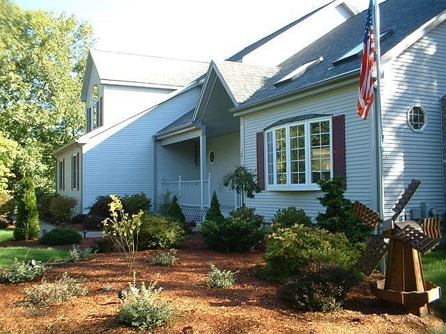 2nd image of 93 Uxbridge Rd