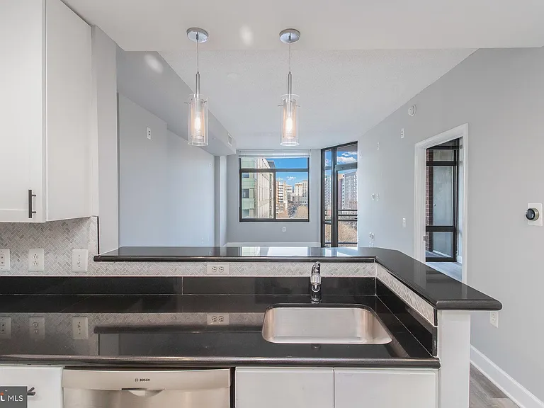 3600 Glebe Rd #716W — Photo 12
