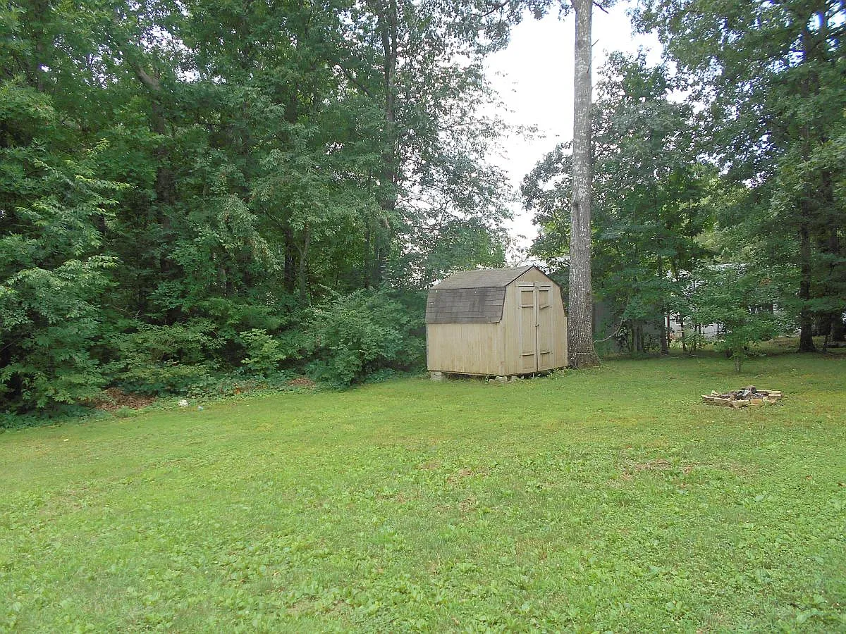 4 bed, 1300 sqft, $2,000 — Photo 4