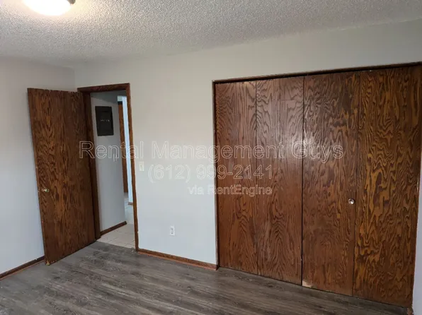 3841 Thomas Ave N #2, Minneapolis, MN 55412