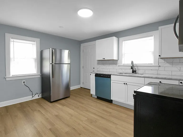 1318-1320 E 20th Ave #1318 — Photo 7