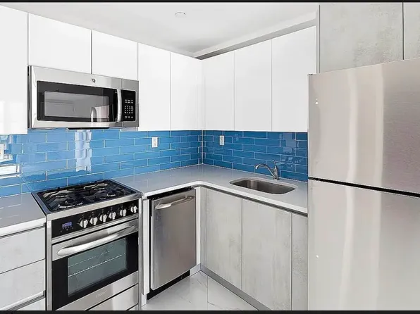 177-30 Wexford Terrace image 2 of 10