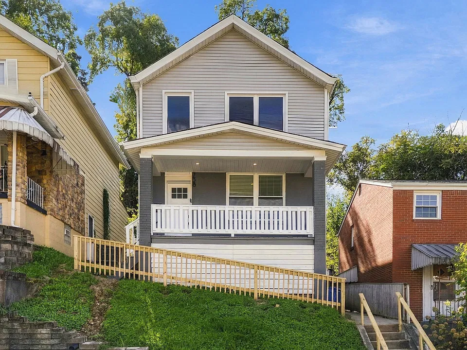 738 Gallion Ave