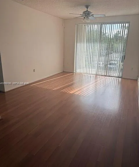 8070 N Nob Hill Rd #205 — Photo 5