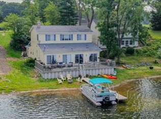83280 Waldron Dr, Lawton, MI 49065