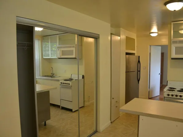 3536 W Belmont Ave #G1, Chicago, IL 60618