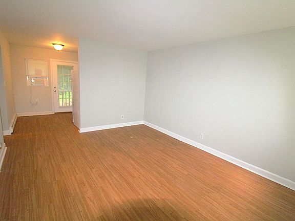 3rd image of 2535 Vail Ave APT 7