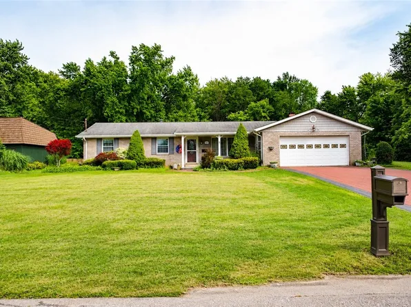 1092 Williams Dr, Belle Vernon, PA 15012