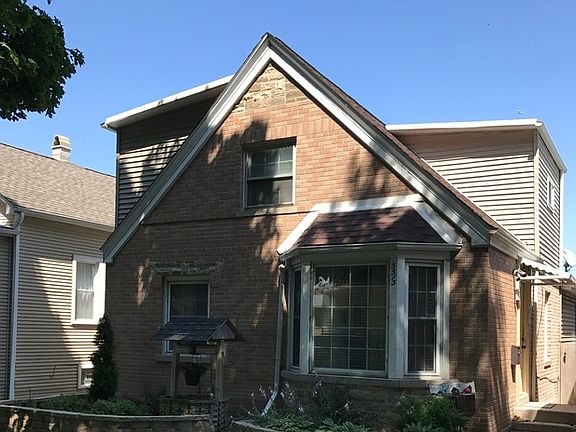 3rd image of 5513 N Mont Clare Ave #1