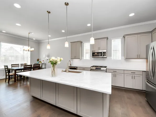 5720 Petty St, Houston, TX 77007