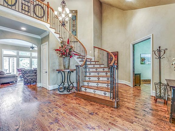 3rd image of 7321 Dominique Dr