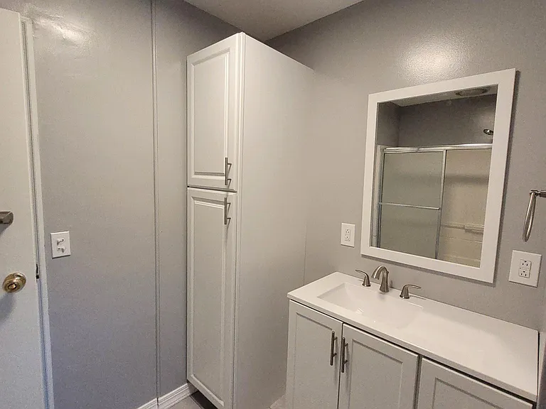 9 Christy Pkwy — Photo 5