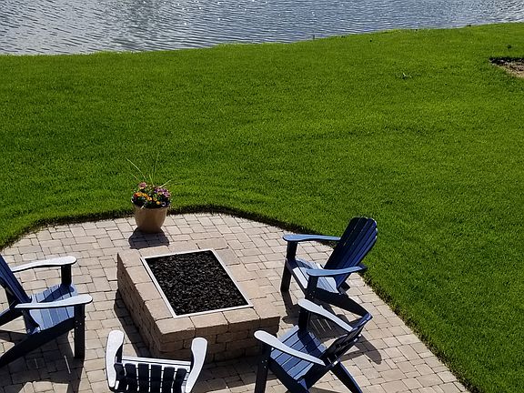 4th image of 8884 Himark Ln