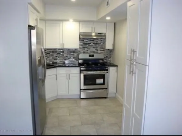424 Lisk Ave, Staten Island, NY 10303