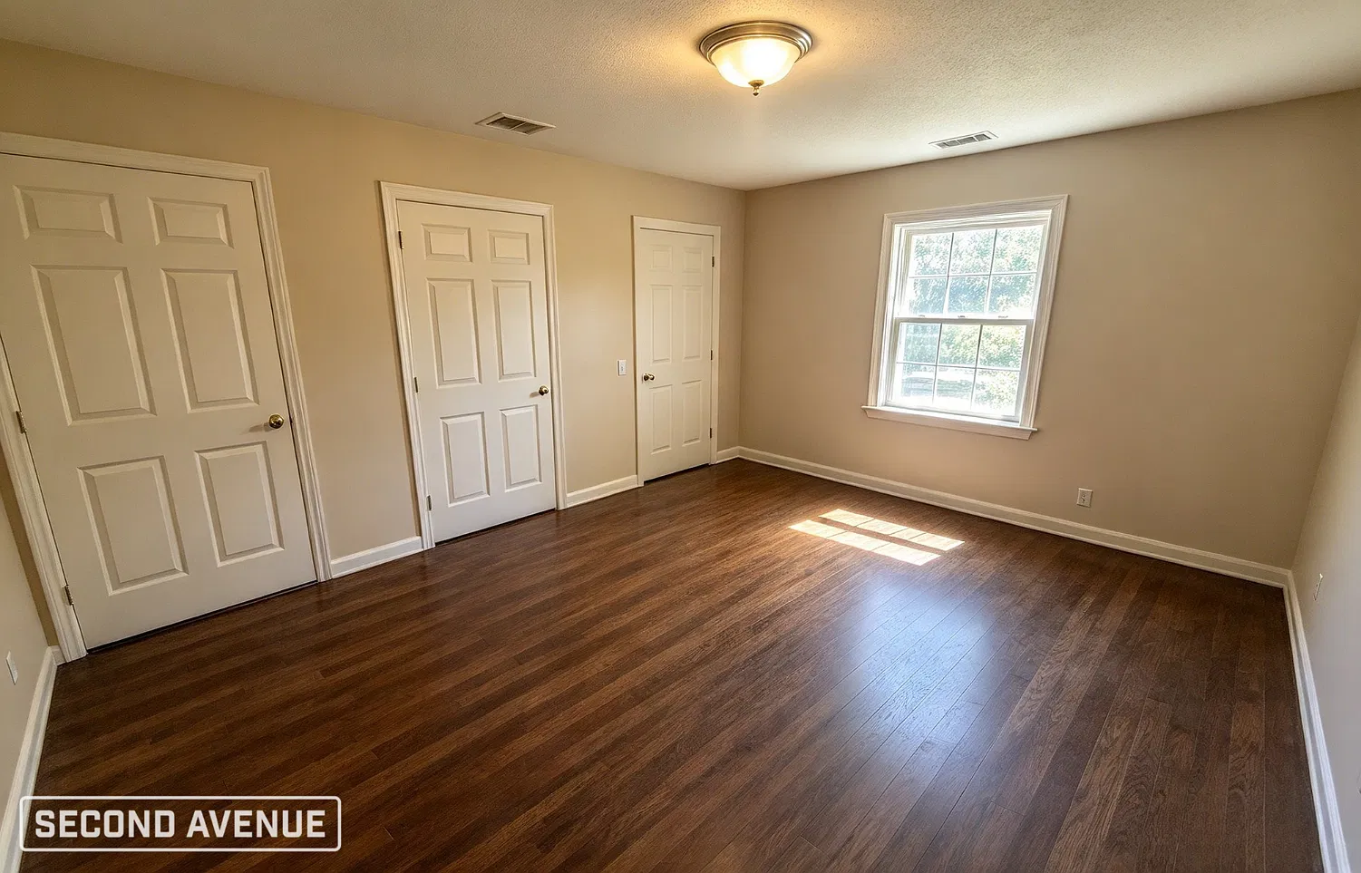 3 bed, 1.0 bath, 1282 sqft, $1,326 — Photo 4