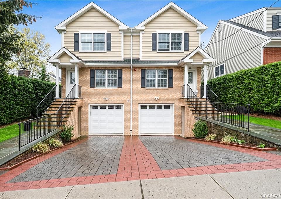 1st image of 94 Thatcher Ave #94