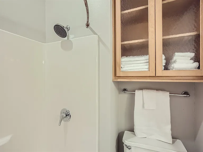 4038 Lemmon Ave #202 — Photo 8