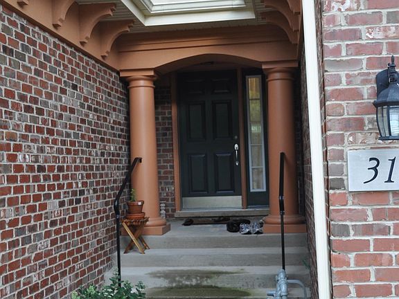 2nd image of 317 De Trevi