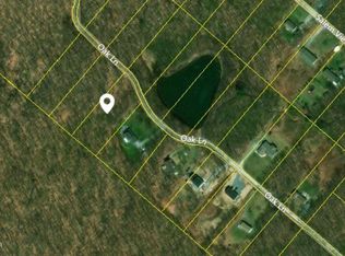 Oak Ln, Waymart, PA 18472