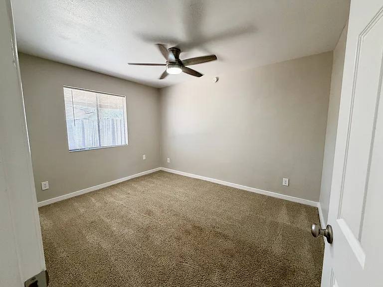 5716 E 23rd St #3 — Photo 15