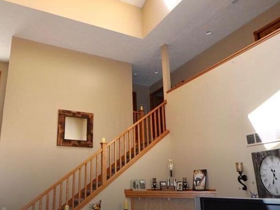 3rd image of 8746 Fontaine Dr